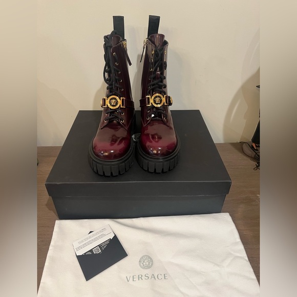 ❤️NWT Versace Combat Boots❤️ - Picture 3 of 5